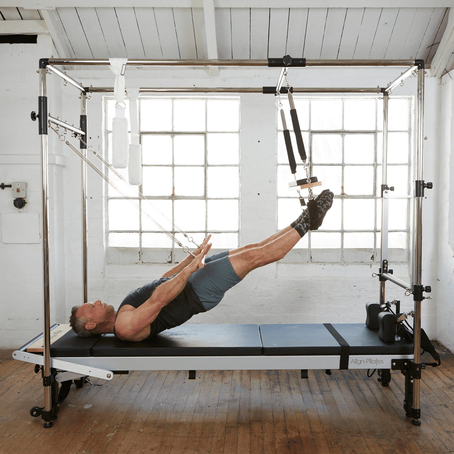 pilates reformer C-serie inclusief full cadillac frame is online te koop bij yps.ditistest.nl
