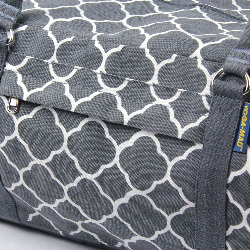 Grijze sporttas bestel je op Yoga-Pilatesshop. Grijze sporttas bestel je op Yoga-Pilatesshop.