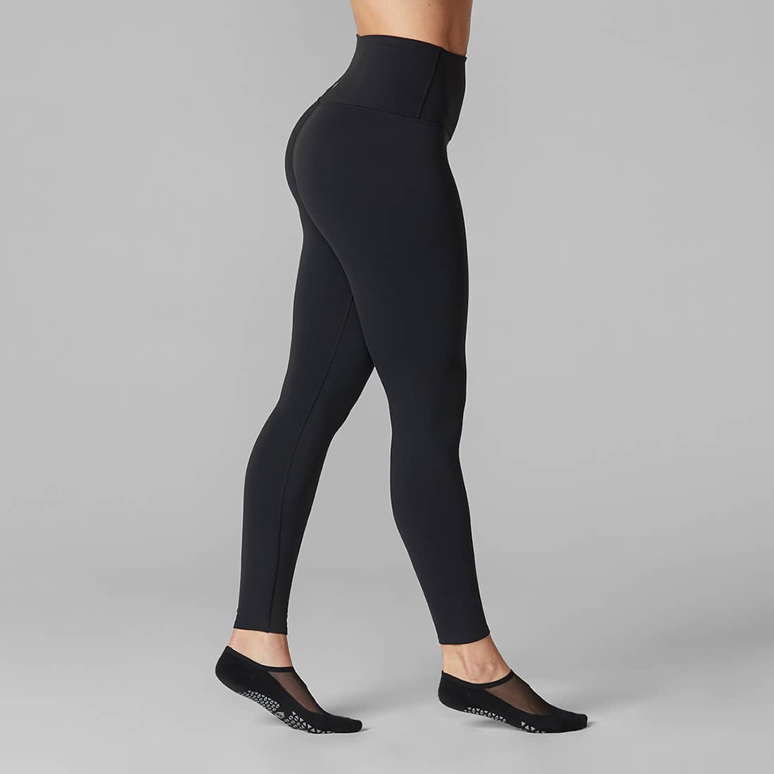 Dames sportlegging high waste ebony van Tavi Noir op Yoga-Pilatesshop Dames sportlegging high waste ebony van Tavi Noir op Yoga-Pilatesshop