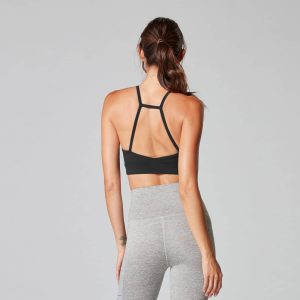 Sport BH nodig? Deze sport BH van het merk Tavi Noir heeft verwijderbare pads en is gezicht voor dagelijks gebruik.