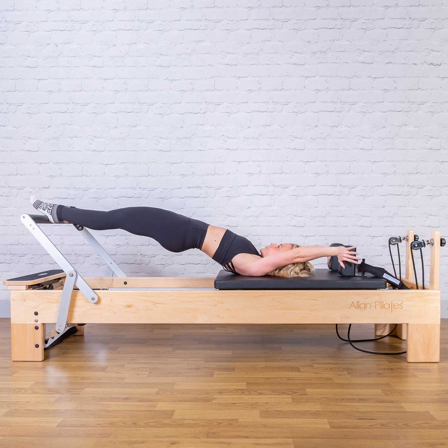 M8-Pro pilates reformer nu verkrijgbaar bij Yoga-Pilatesshop M8-Pro pilates reformer nu verkrijgbaar bij Yoga-Pilatesshop