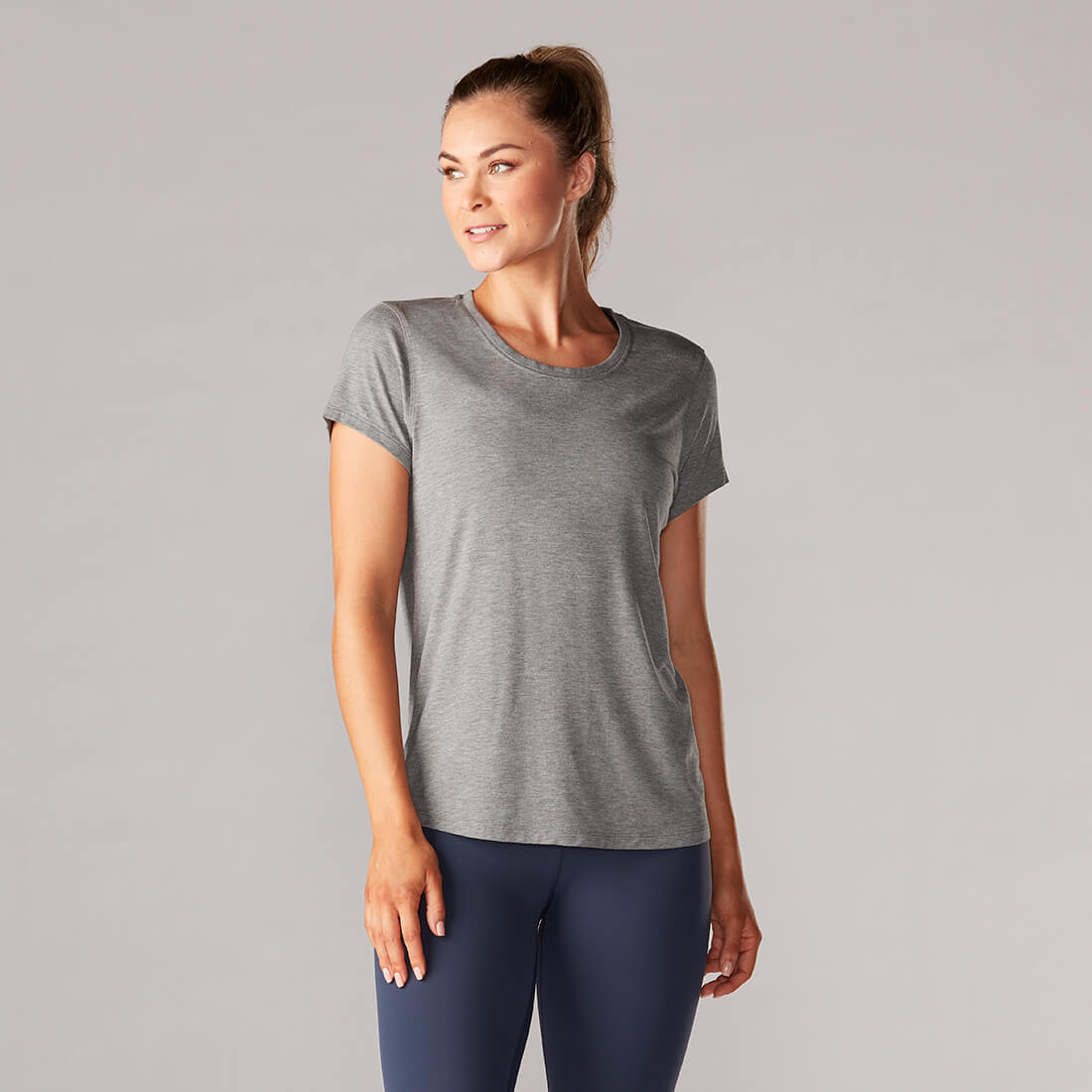 Sportshirt voor dames Cap Sleeve Heather Grey van Tavi Noir Sportshirt voor dames Cap Sleeve Heather Grey van Tavi Noir
