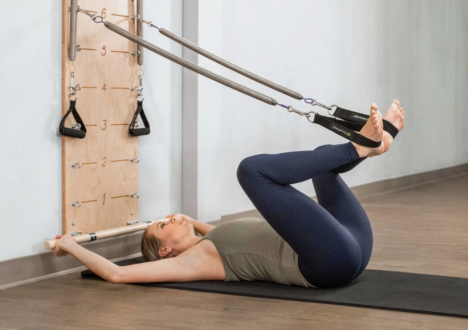 Pilates Springboard - Volledige lichaamsworkout voor thuis en studio | Balanced Body