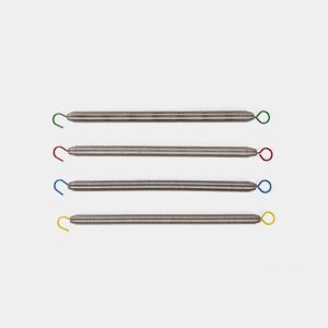 Signature Pilates Reformer veren in geel, groen, rood en blauw voor gevarieerde weerstand.