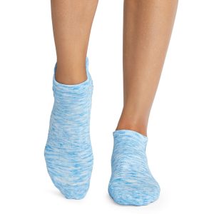 De blauwe Antislip Sokken Savvy Ocean melange van Tavi Noir zijn nu te koop op Yoga-Pilatesshop!